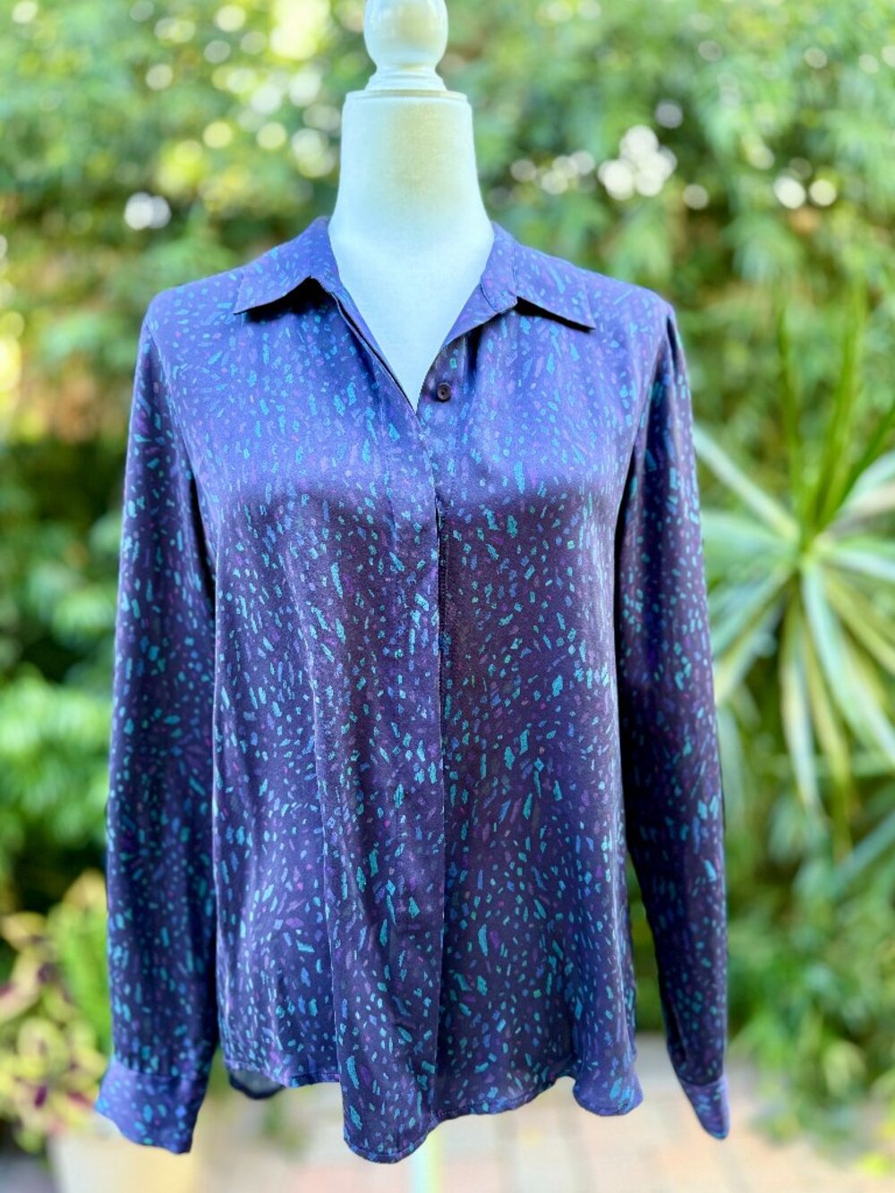 Theory 100% Silk Button Front Blouse Blue Purple Print Size M